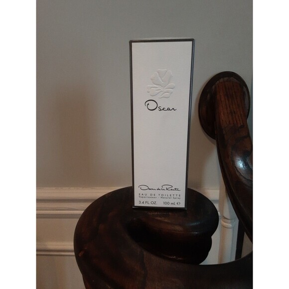 Oscar de la Renta Perfume OSCAR Womens EDT 3.4 fl oz Natural Spray Fragrance - Picture 1 of 2